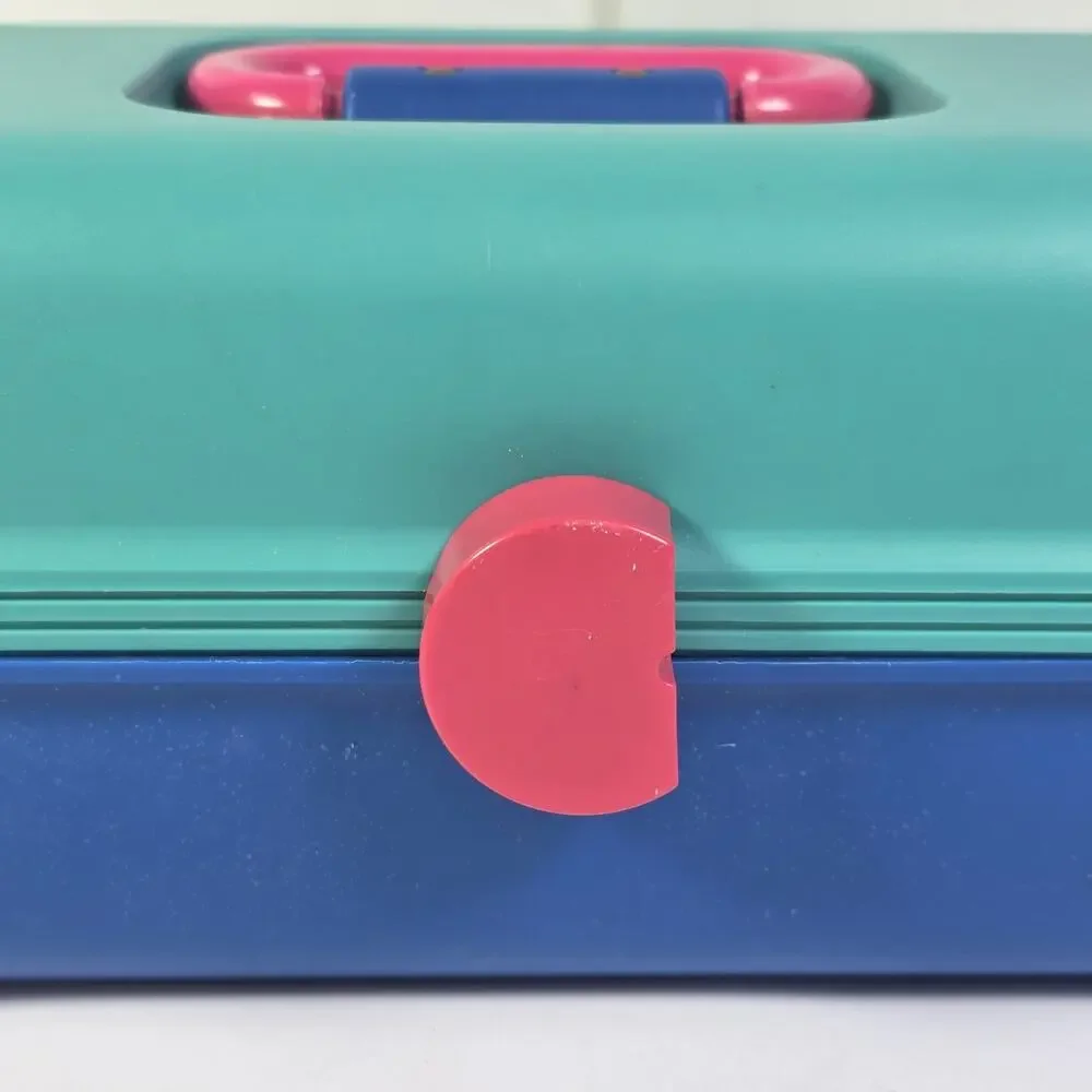 Caboodles add splash